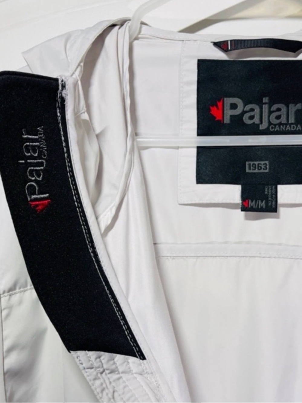 Pajar Canada 1963 White Rain Repellent Lightweight Hooded Jacket – Size M